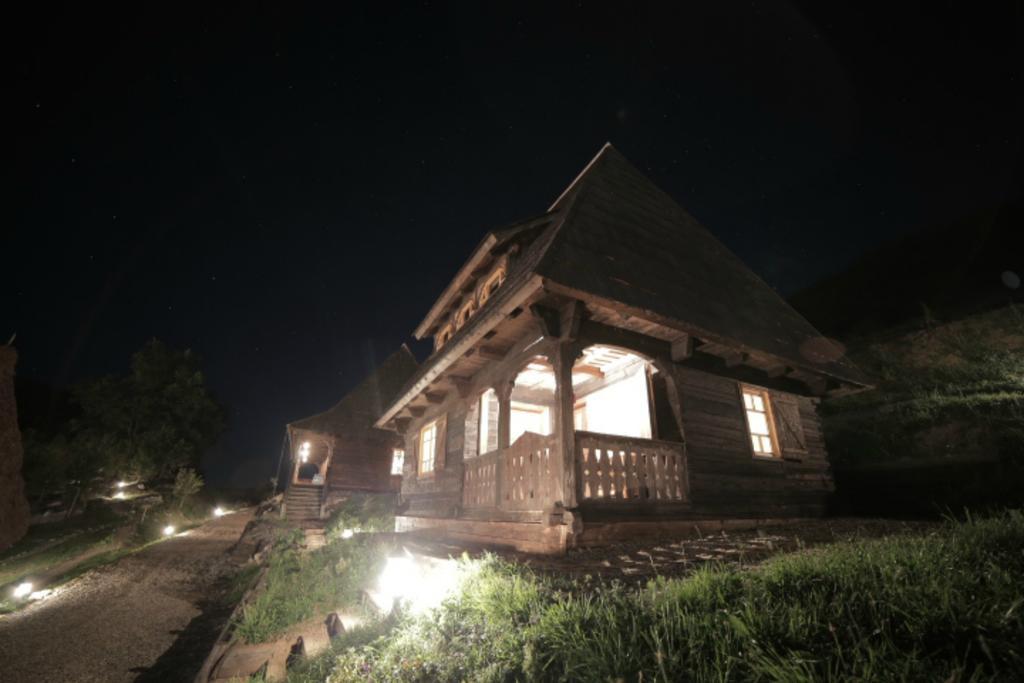 Raven'S Nest Hotell Sălciua de Jos Eksteriør bilde
