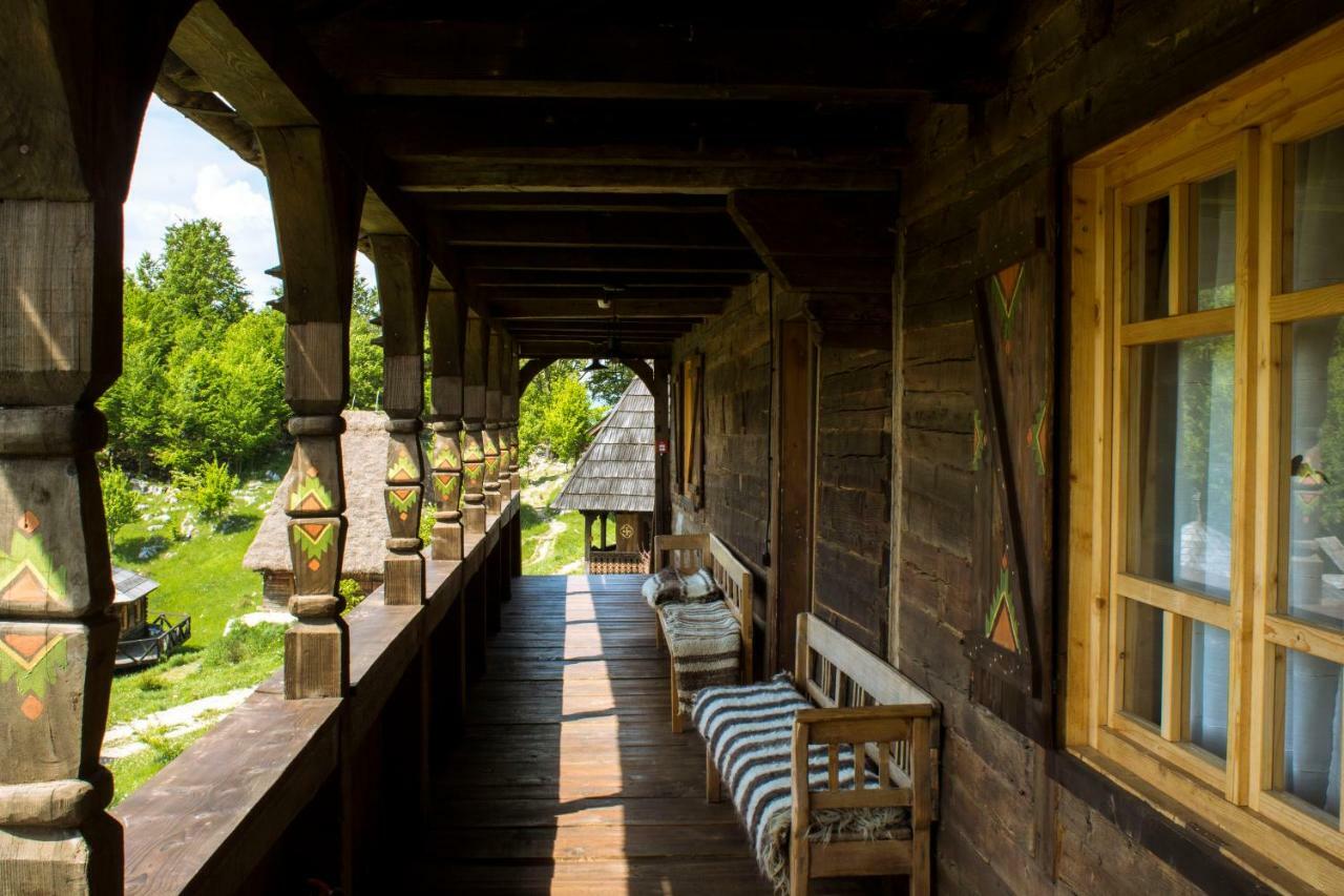 Raven'S Nest Hotell Sălciua de Jos Eksteriør bilde